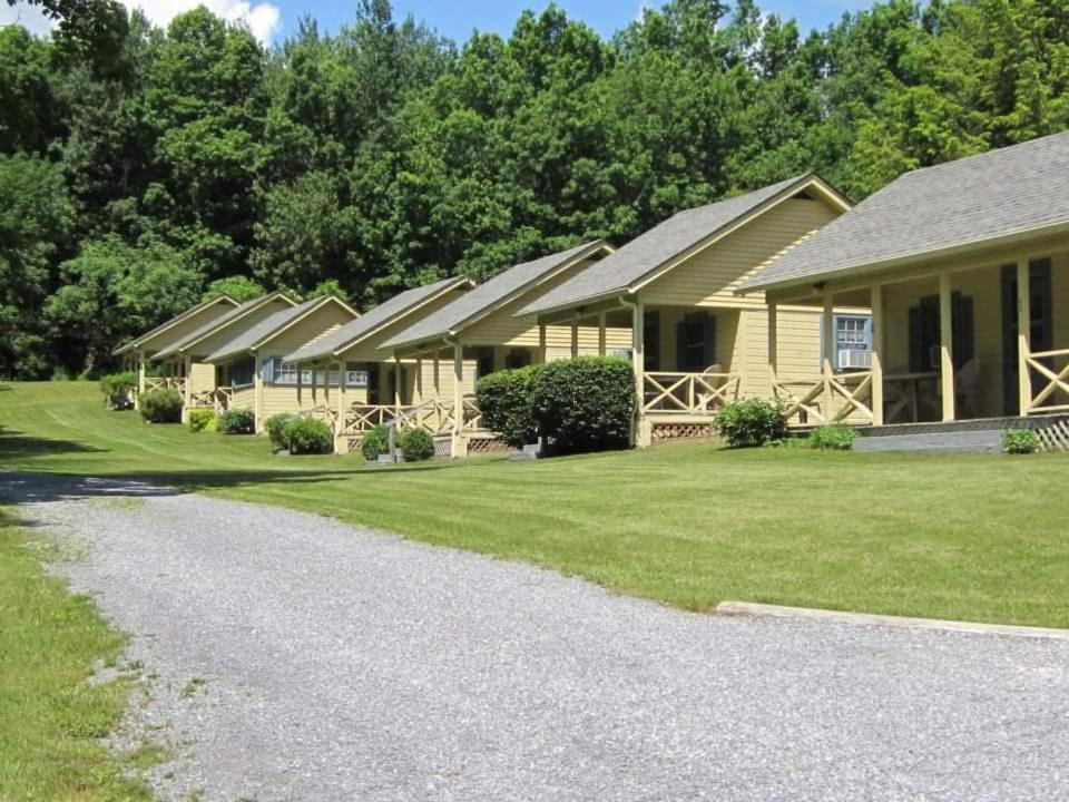 Serenity Motel Shaftsbury Екстериор снимка