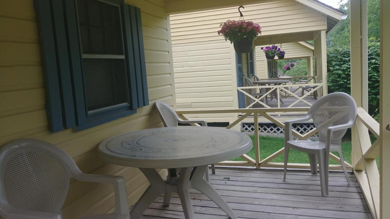 Serenity Motel Shaftsbury Екстериор снимка