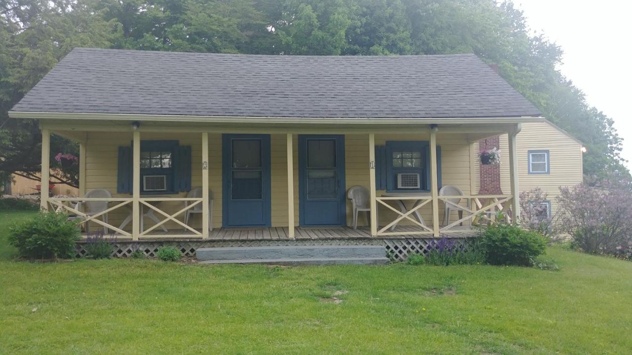 Serenity Motel Shaftsbury Екстериор снимка