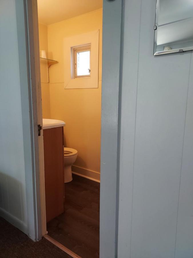 Serenity Motel Shaftsbury Екстериор снимка