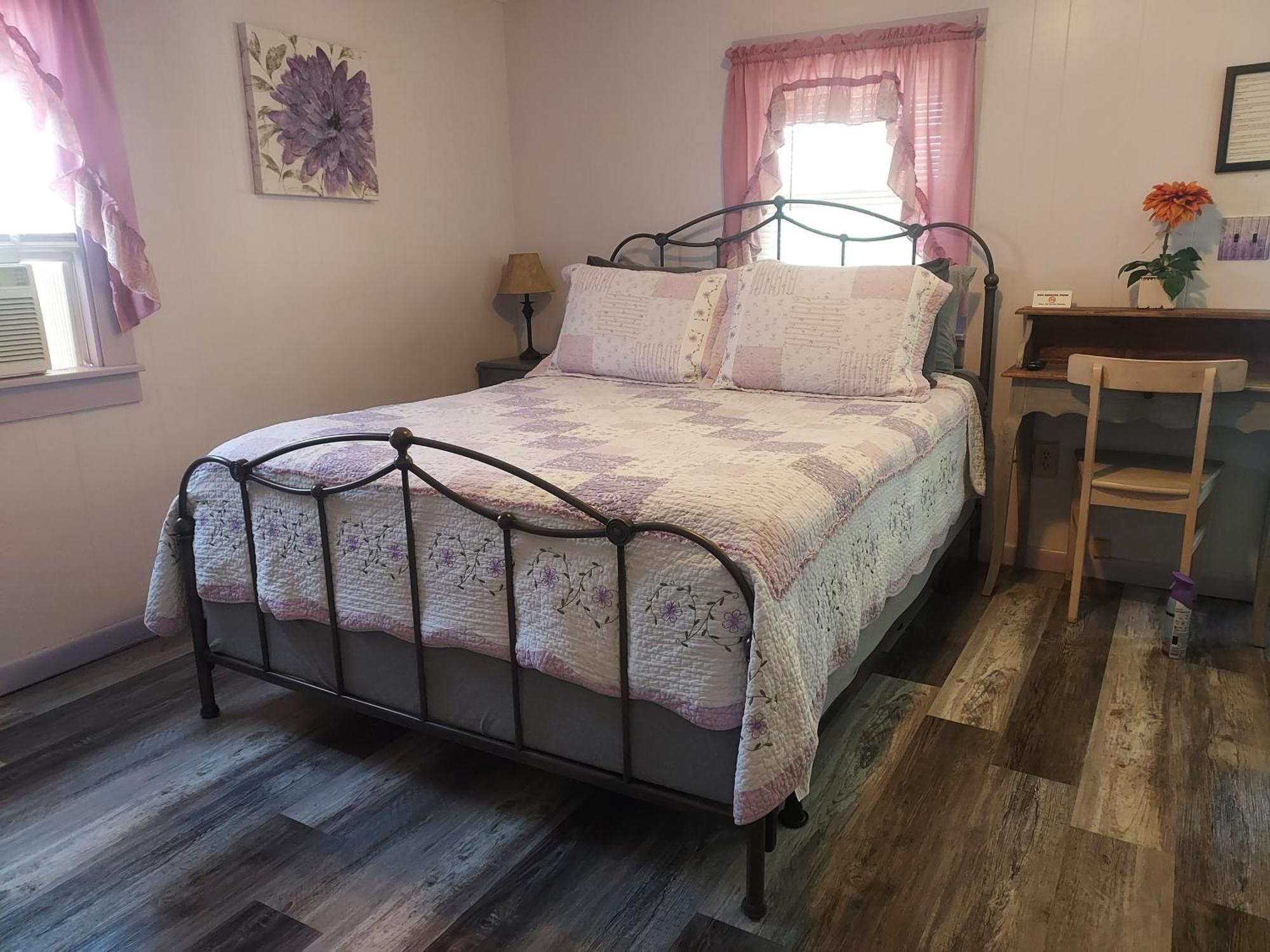 Serenity Motel Shaftsbury Екстериор снимка