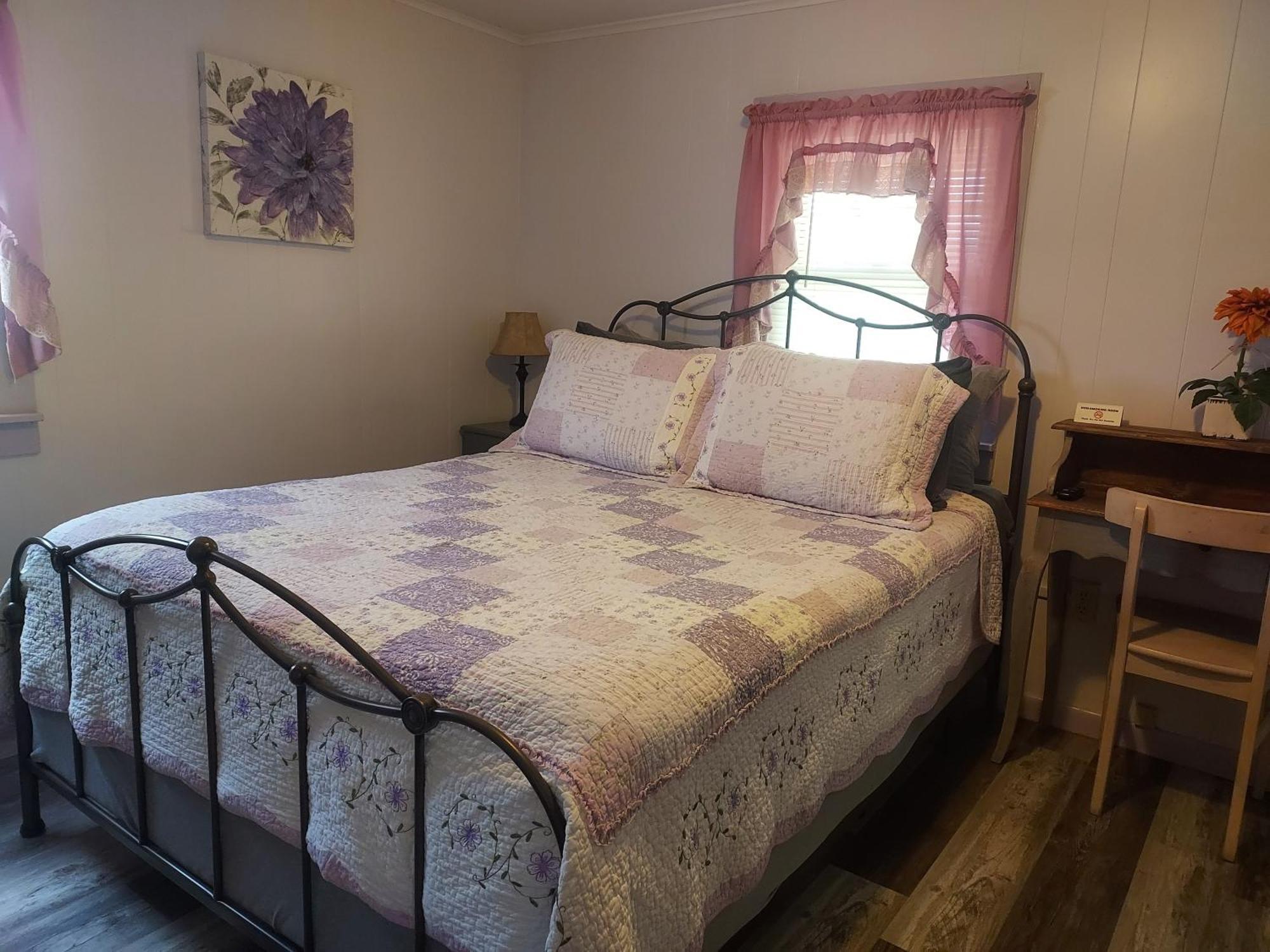 Serenity Motel Shaftsbury Екстериор снимка