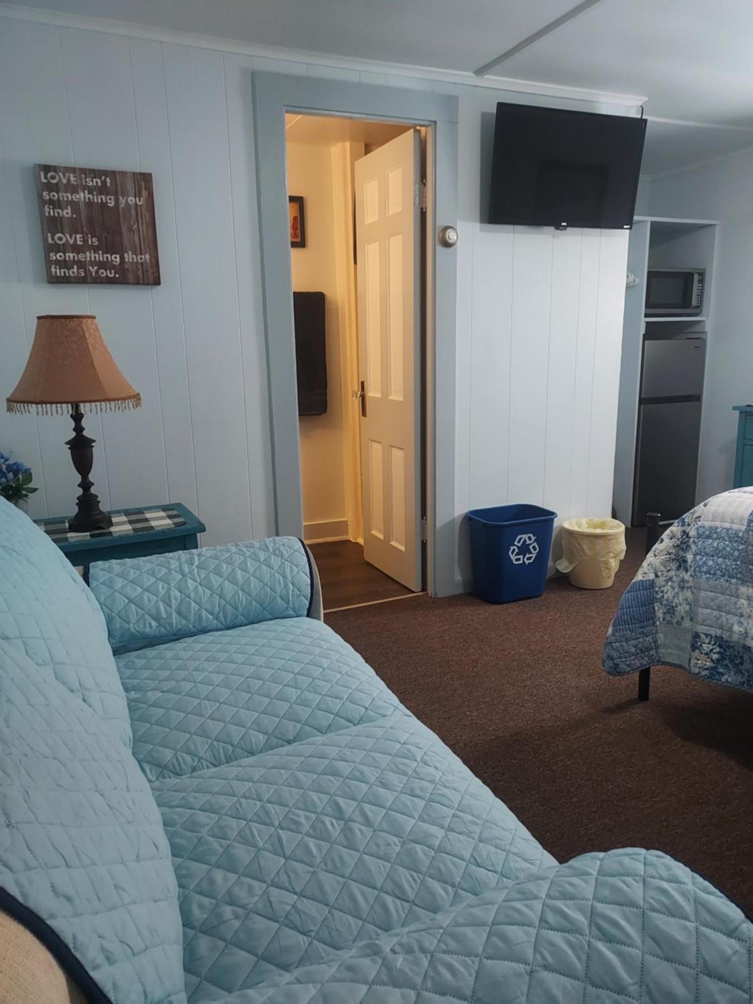 Serenity Motel Shaftsbury Екстериор снимка