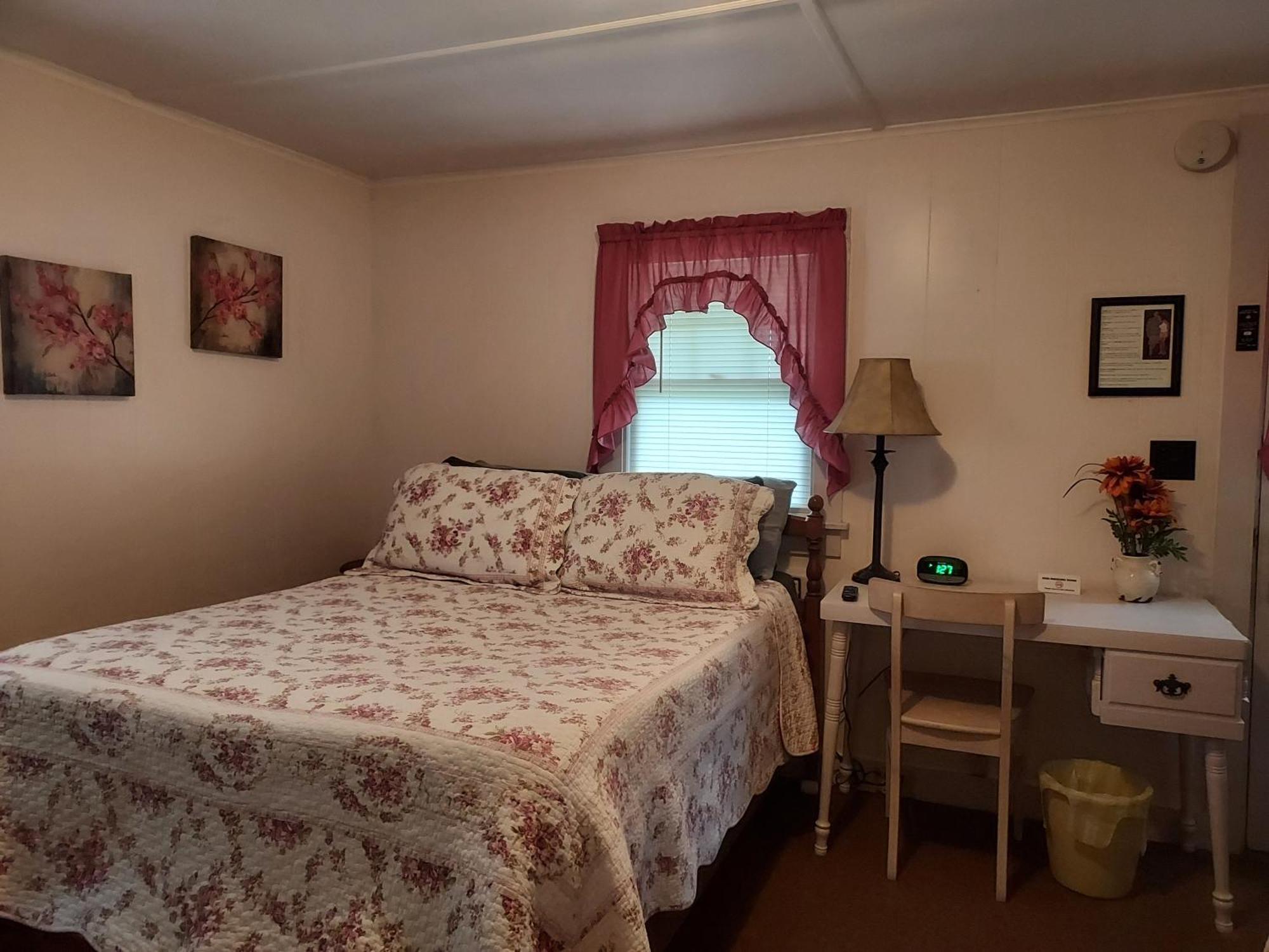 Serenity Motel Shaftsbury Екстериор снимка
