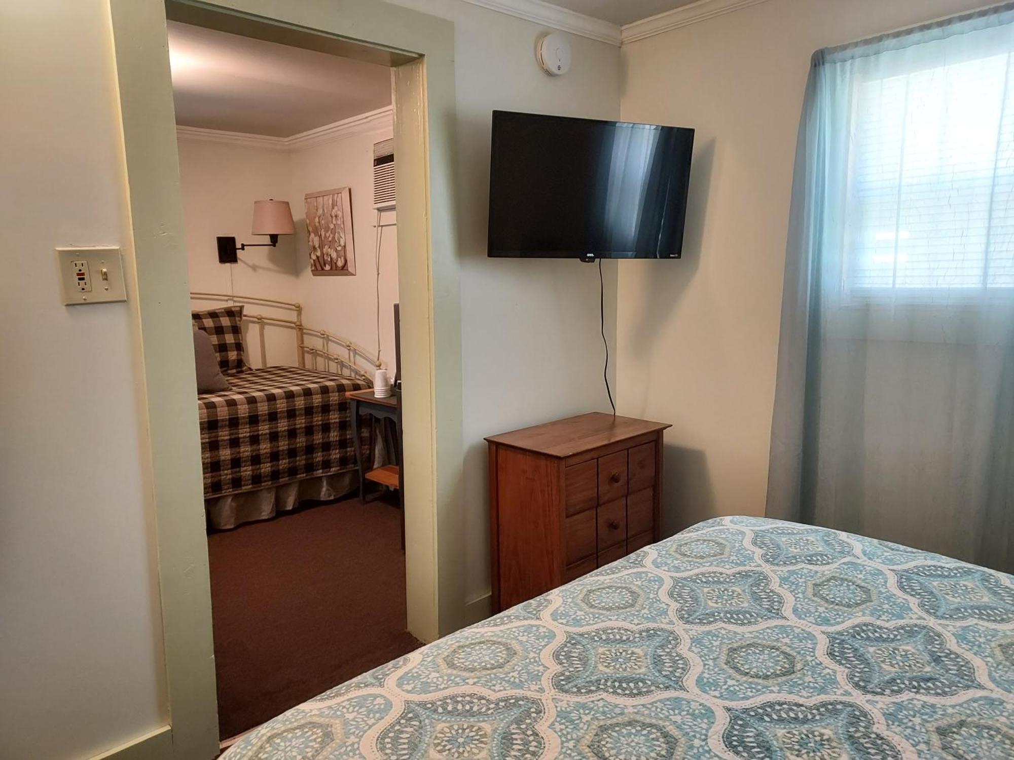 Serenity Motel Shaftsbury Екстериор снимка